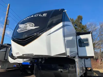 New 2025 Jayco Pinnacle 38FBRK