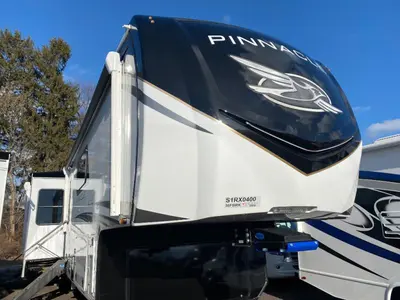 2025 Jayco Pinnacle photo 2
