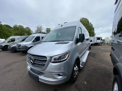 New 2025 Pleasure-Way Plateau TW