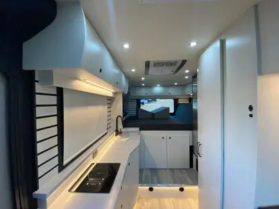 2025 Pleasure-Way Plateau XLRB photo 17
