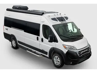 New 2025 Roadtrek Roadtrek Play