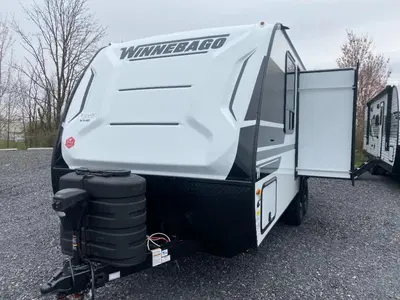New 2025 Winnebago Micro Minnie 2108FBS