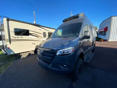 New 2025 Winnebago Revel 44E