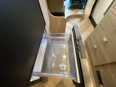 2025 Winnebago Travato photo 33