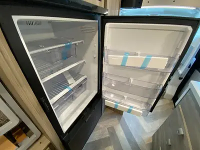 2025 Winnebago Travato photo 32