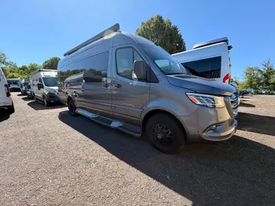 New 2026 Coachmen RV Galleria 24FL