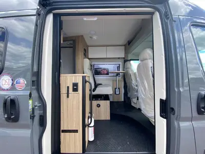 2027 Coachmen RV Pixel photo 11
