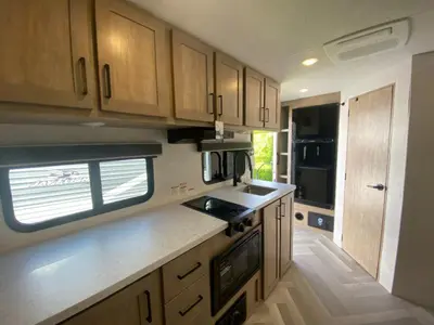 2026 Ember RV E-Series photo 25