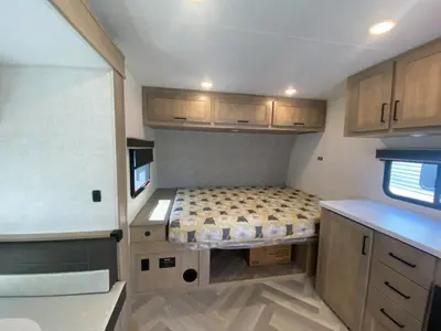2026 Ember RV E-Series photo 14