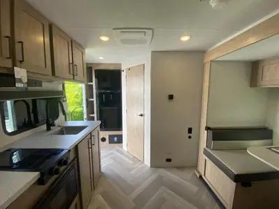 2026 Ember RV E-Series photo 26