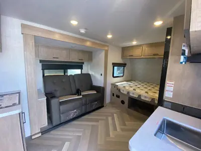 2026 Ember RV E-Series photo 10