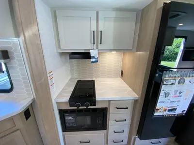 2026 Ember RV E-Series photo 34