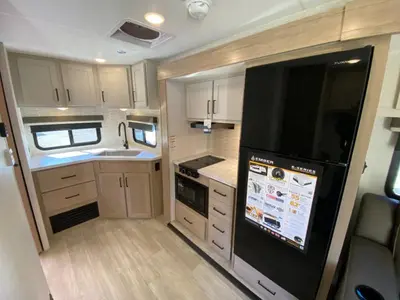2026 Ember RV E-Series photo 30