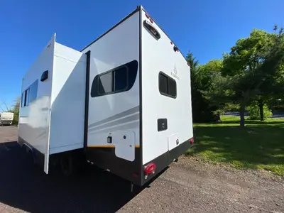 2026 Ember RV E-Series photo 10