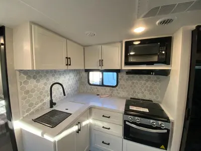 2026 Jayco Jay Feather photo 25