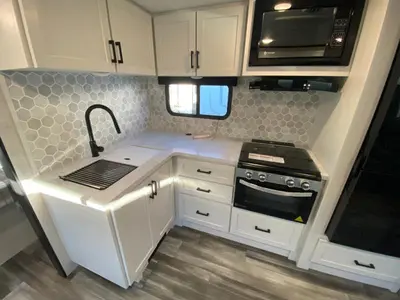 2026 Jayco Jay Feather photo 31