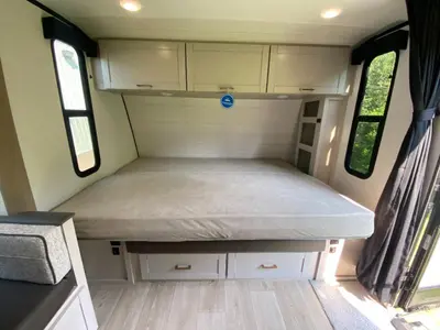 2027 Jayco Jay Feather Air photo 42