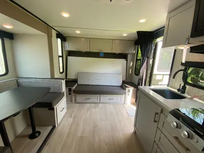 2027 Jayco Jay Feather Air photo 35