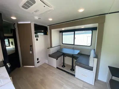 2027 Jayco Jay Feather Air photo 17