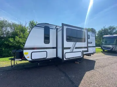 2027 Jayco Jay Feather Air photo 5