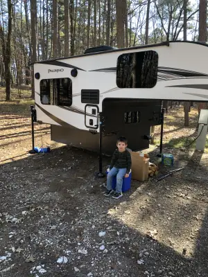 2020 PALOMINO BACKPACK TRUCK CAMPER photo 2