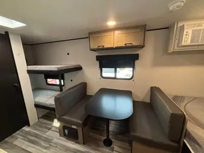 2026 Jayco Jay Flight SLX photo 2