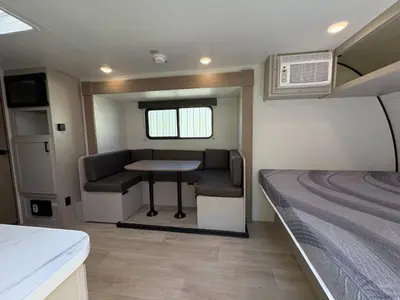 2027 Jayco Jay Flight photo 14