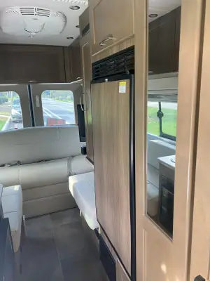 2020 PLEASURE WAY PLATEAU TS photo 2