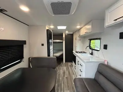 2026 Jayco Jay Flight SLX photo 12