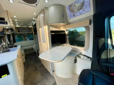 2020 PLEASURE WAY PLATEAU FL photo 3