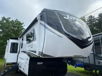 2026 Jayco Pinnacle photo 2