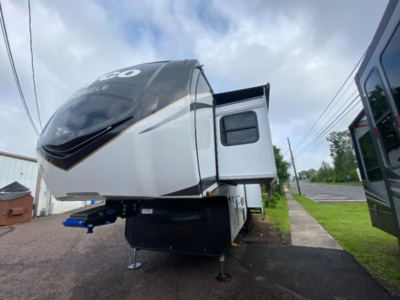 2026 Jayco Pinnacle exterior