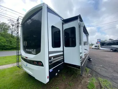 2026 Jayco Pinnacle photo 9