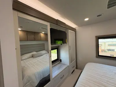 2027 Jayco Precept photo 36