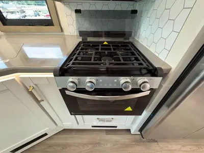 2027 Jayco Precept photo 27