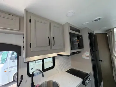 2027 Jayco Redhawk SE photo 18