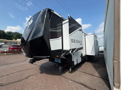 2026 Jayco Seismic photo 8
