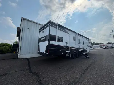 2026 Jayco Seismic photo 3