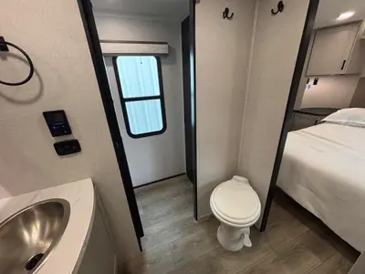 2026 Jayco Seismic photo 43