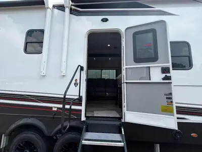 2026 Jayco Seismic photo 12