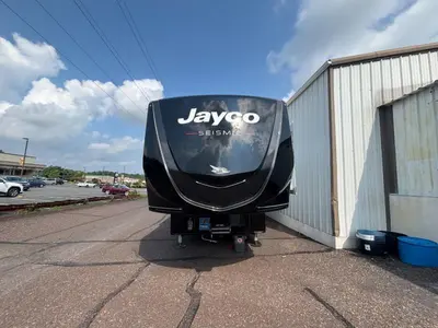 2026 Jayco Seismic photo 9
