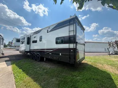 2026 Jayco Seismic photo 9