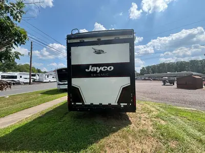 2026 Jayco Seismic photo 10