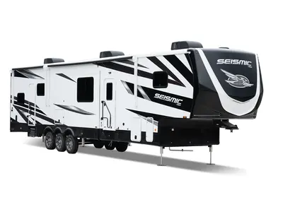 New 2026 Jayco Seismic 413
