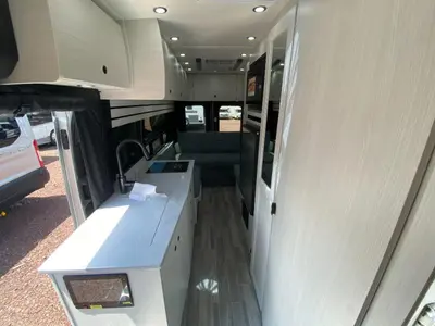 2026 Pleasure-Way Ontour photo 16
