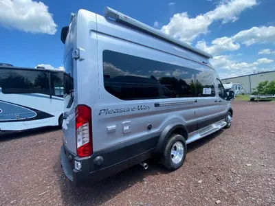 2026 Pleasure-Way Ontour photo 13