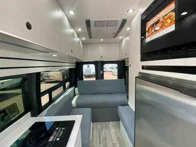 2026 Pleasure-Way Ontour photo 19