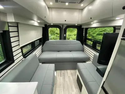 2026 Pleasure-Way Plateau photo 23