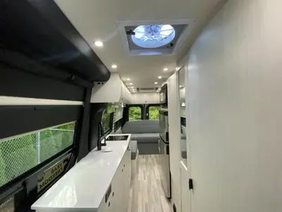 2026 Pleasure-Way Plateau photo 13