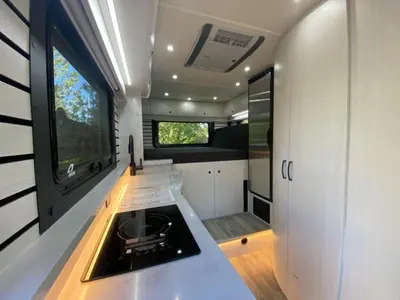2026 Pleasure-Way Plateau XLRB photo 17